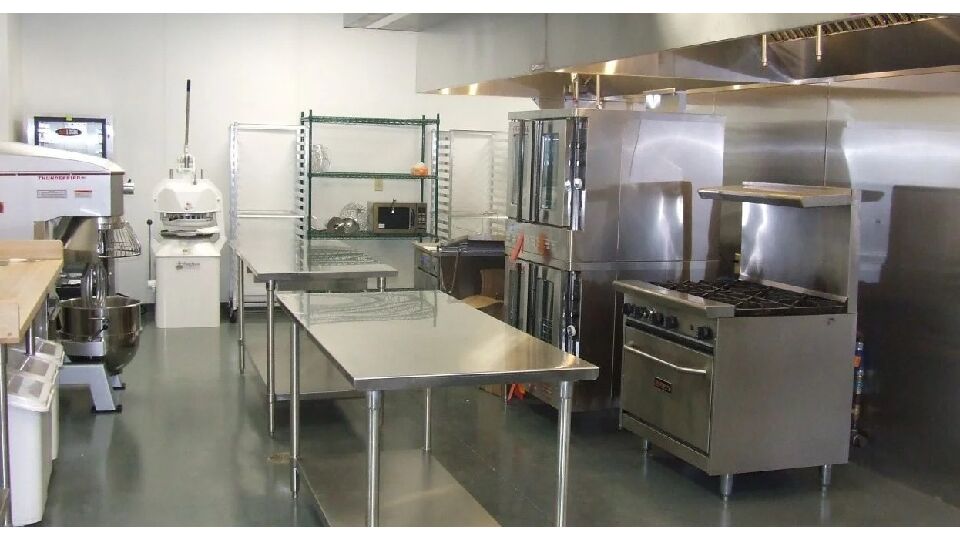 1. Особенности работы кондитерского цеха Пример Кондитерский цех, входящие в